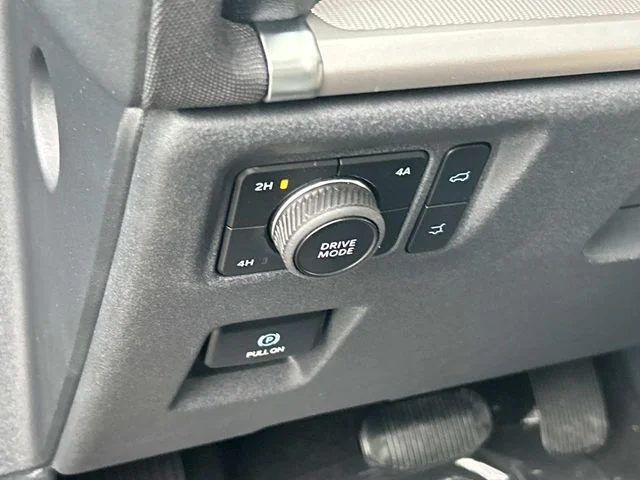 New 2026 Agate Black Metallic Ford MAX Active image 33