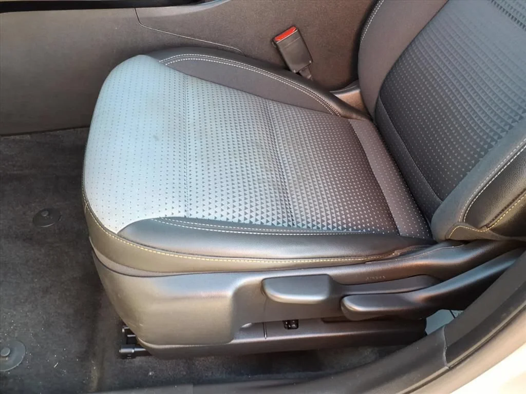 Used 2025 Sterling Gray Metallic Chevrolet LT image 4