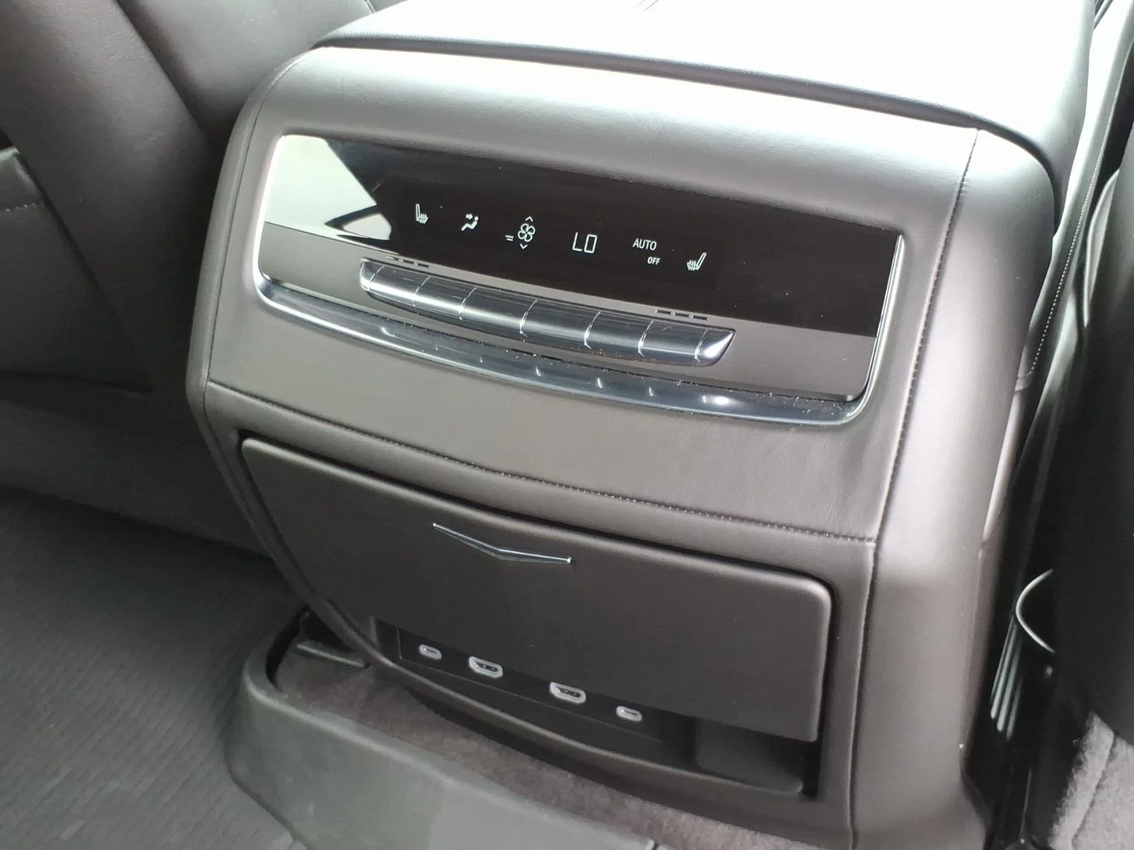 Used 2024 Black Diamond Tricoat Cadillac AWD V-Series image 28