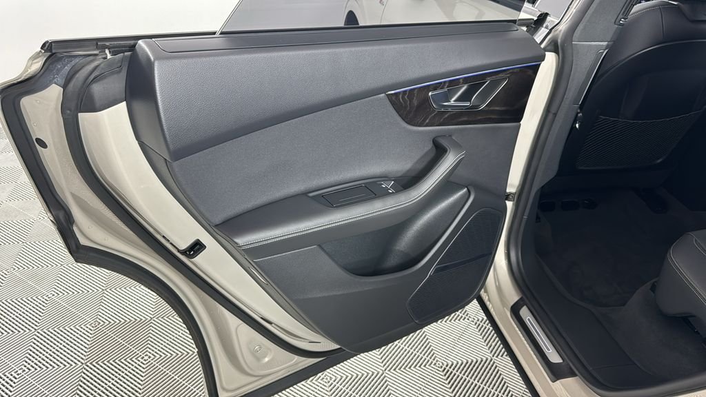 2023 Audi Q8 Prestige - Photo 40