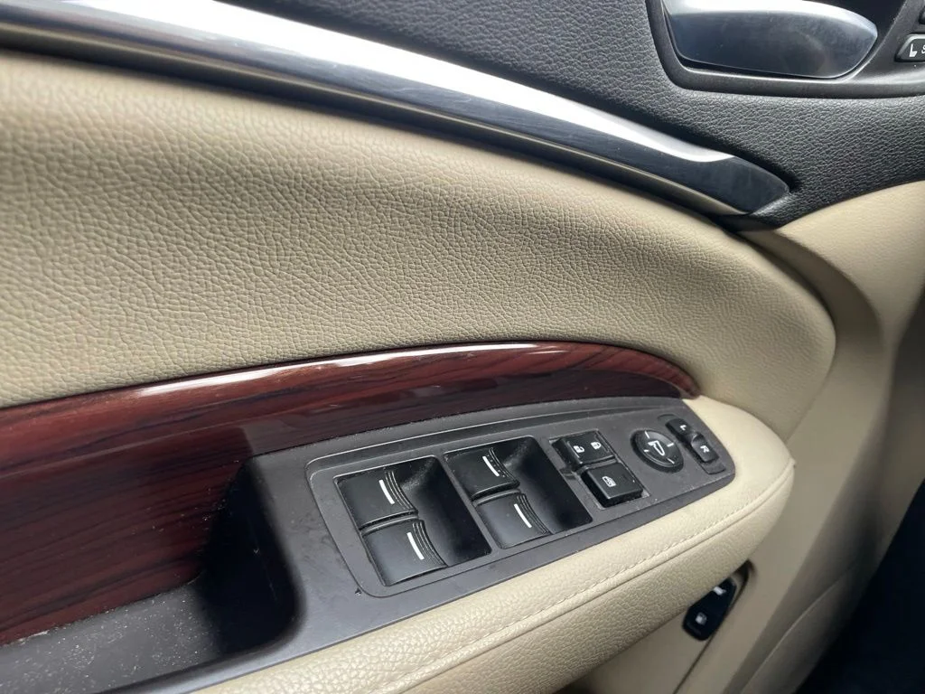 Used 2014 White Acura 3.5L Technology Package image 9