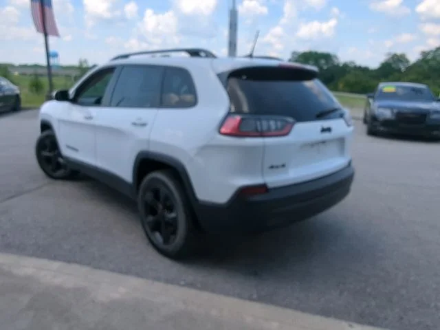 Certified Used 2021 White Jeep Latitude Plus image 26