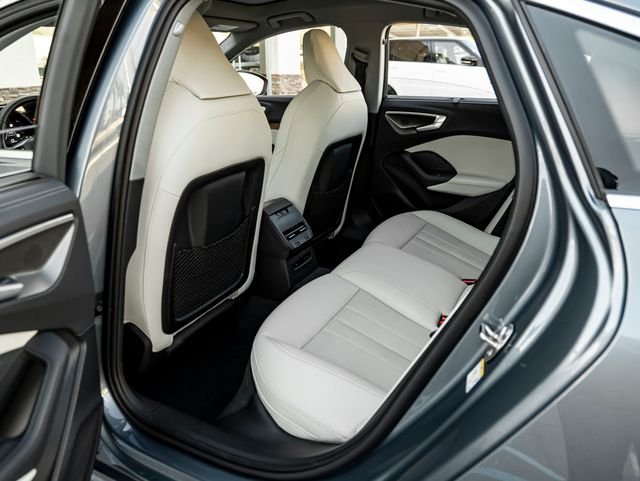 Used 2025 Horizon Blue Metallic Audi  image 28