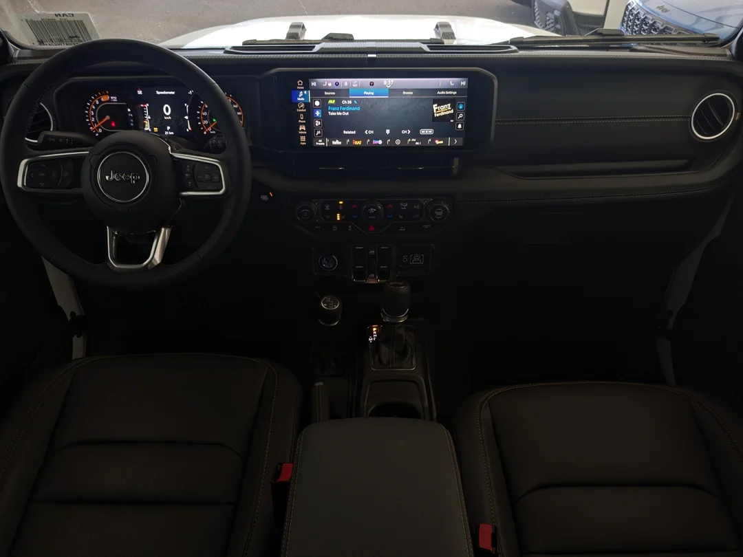 New 2026 White Jeep Sahara - - 4x4 - McKinley Leather Seats - Body? Colour Hardtop - Side Steps & More! image 24