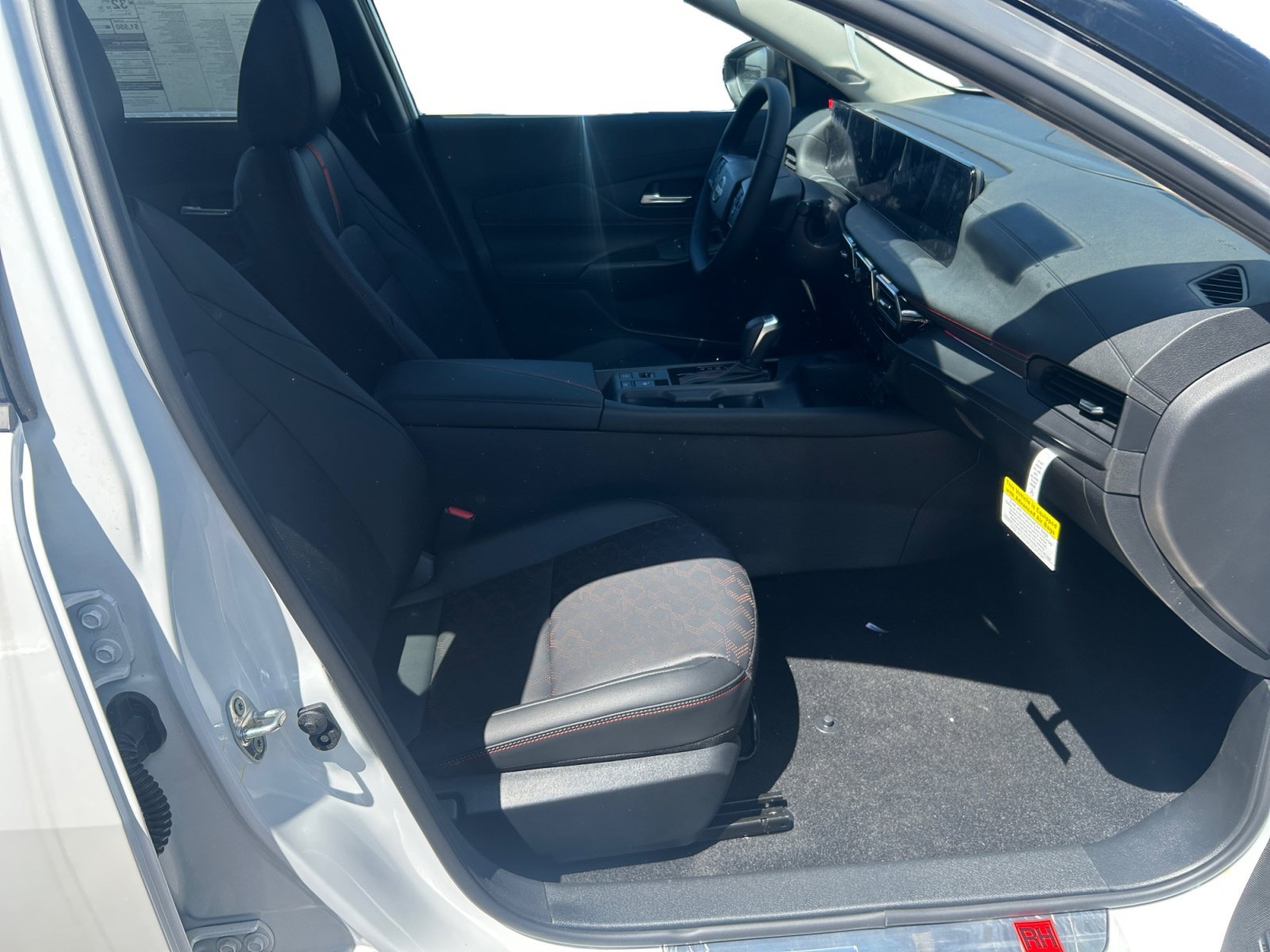 2026 Nissan Sentra SR - Photo 28