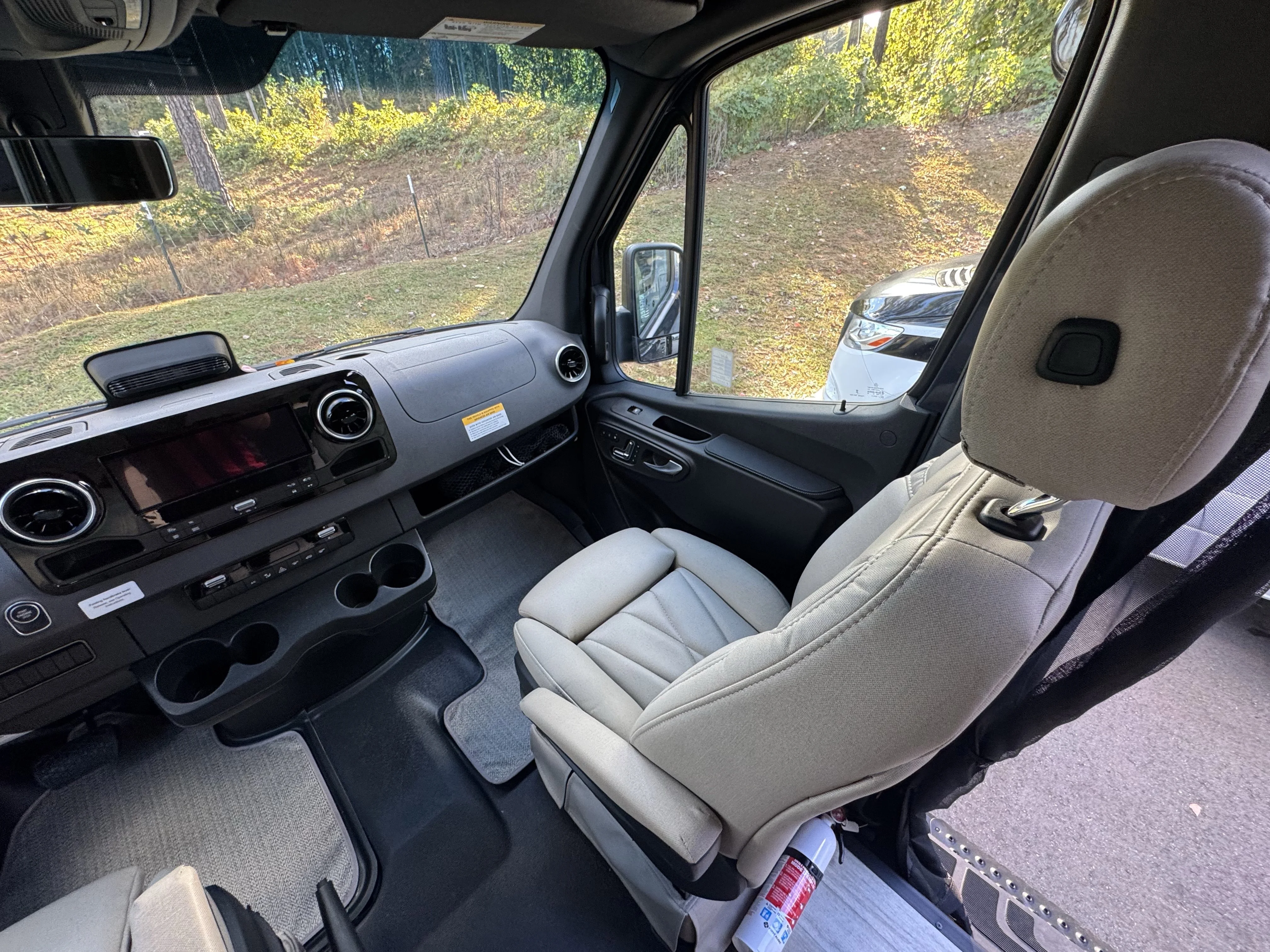 2025 Mercedes-Benz Sprinter Cargo Van Base - Photo 10