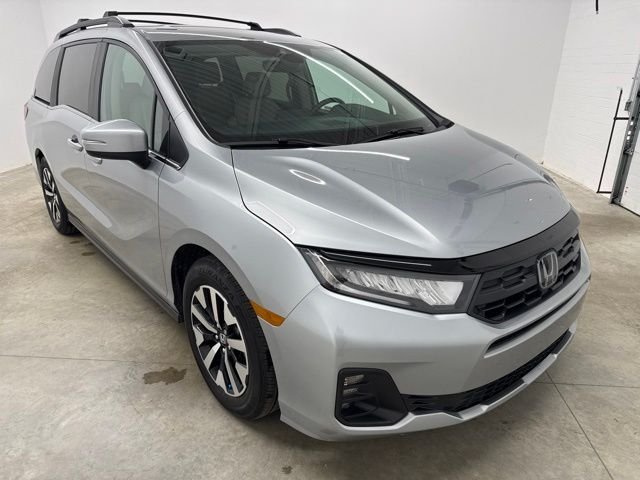 Used 2026 Solar Silver Metallic Honda EX-L image 3