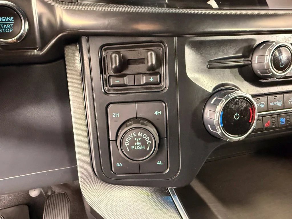Used 2025 White Ford Platinum image 25