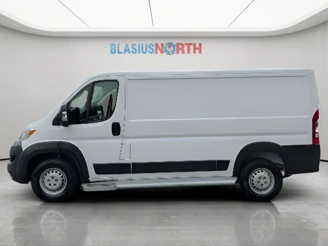 Used 2025 White Ram Base image 8