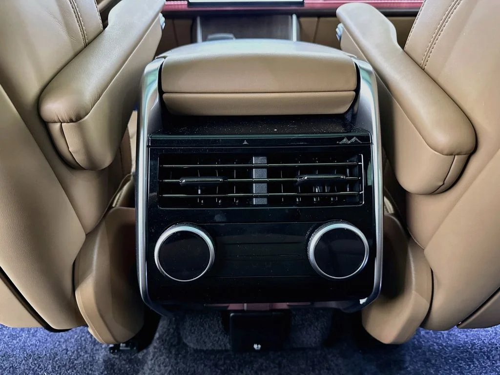 Used 2026 Green Land Rover SE image 26