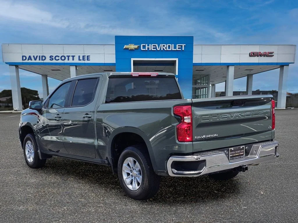 Used 2025 Cypress Gray Chevrolet LT image 12