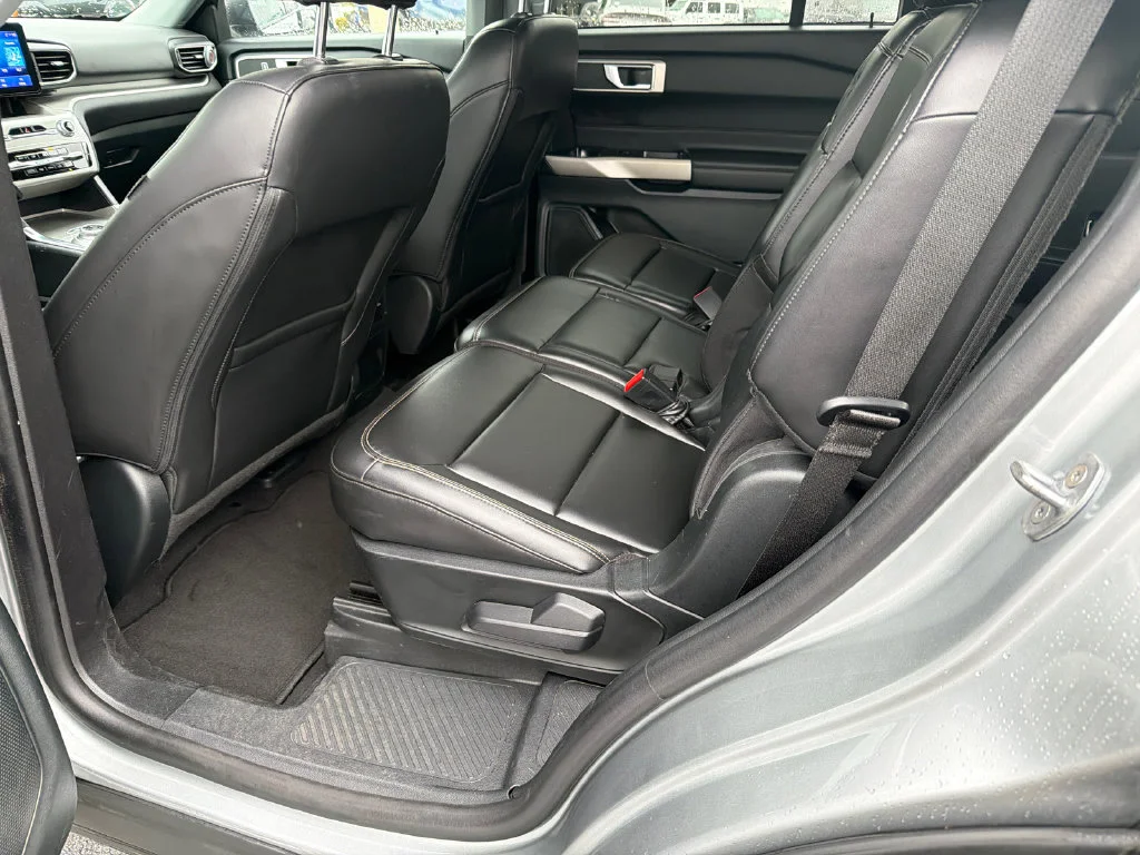 Used 2023 Silver Ford XLT image 21