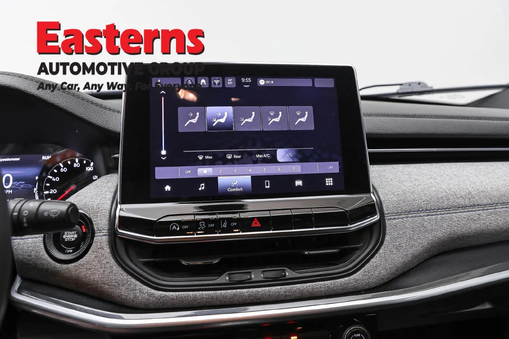 Used 2024 Black Jeep Latitude image 11