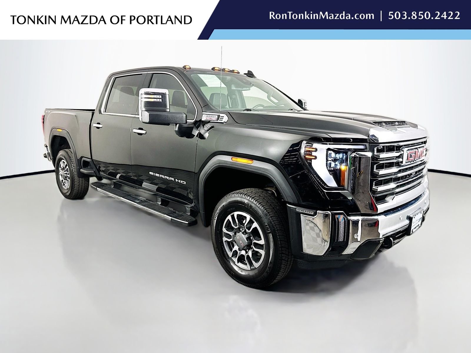 Used 2025 Onyx Black GMC SLT image 1