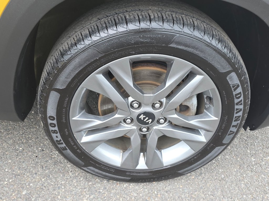 Used 2021 Starbright Yellow/Black Roof Kia S image 19