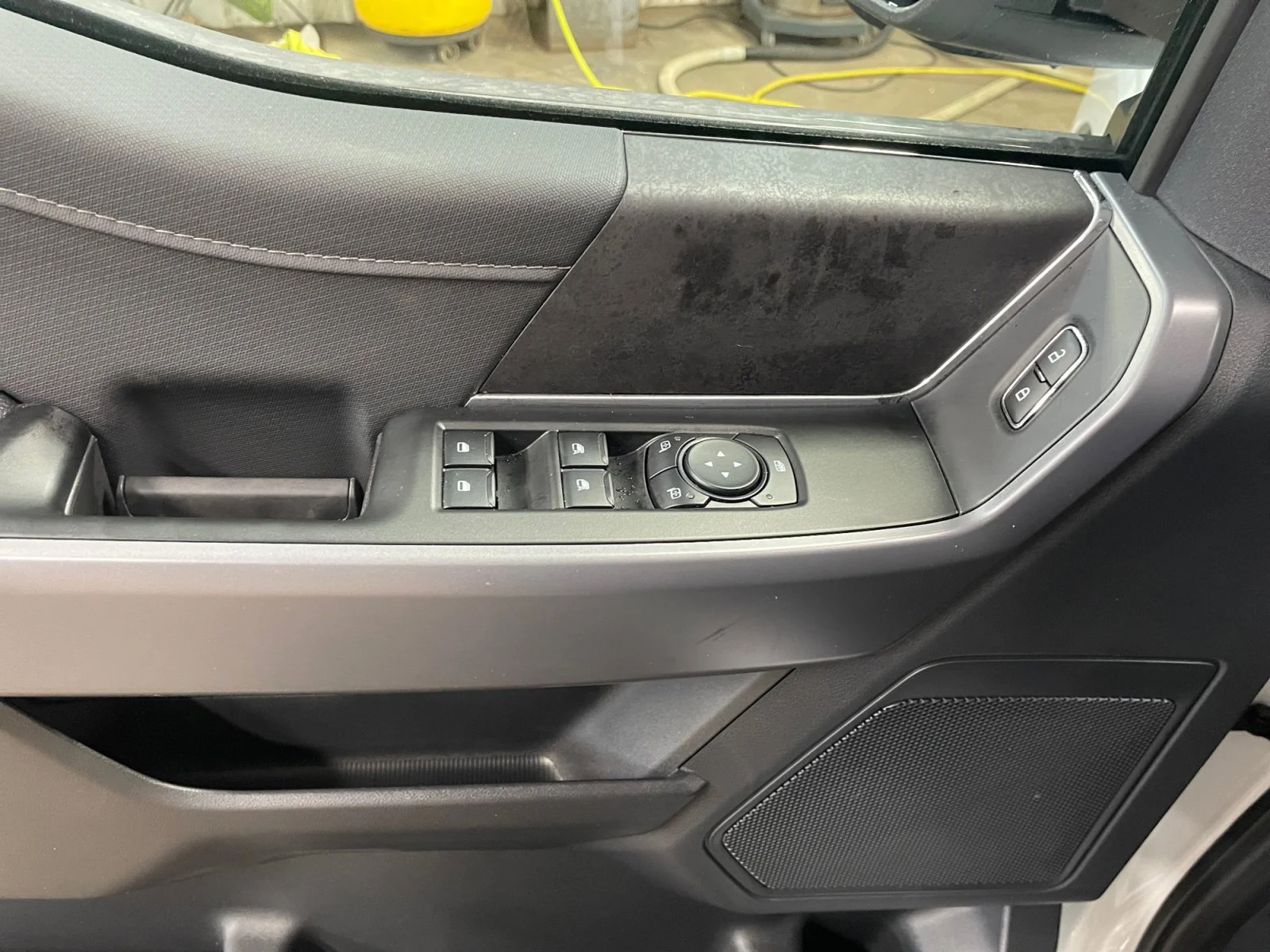 New 2026 Oxford White Ford XLT image 17