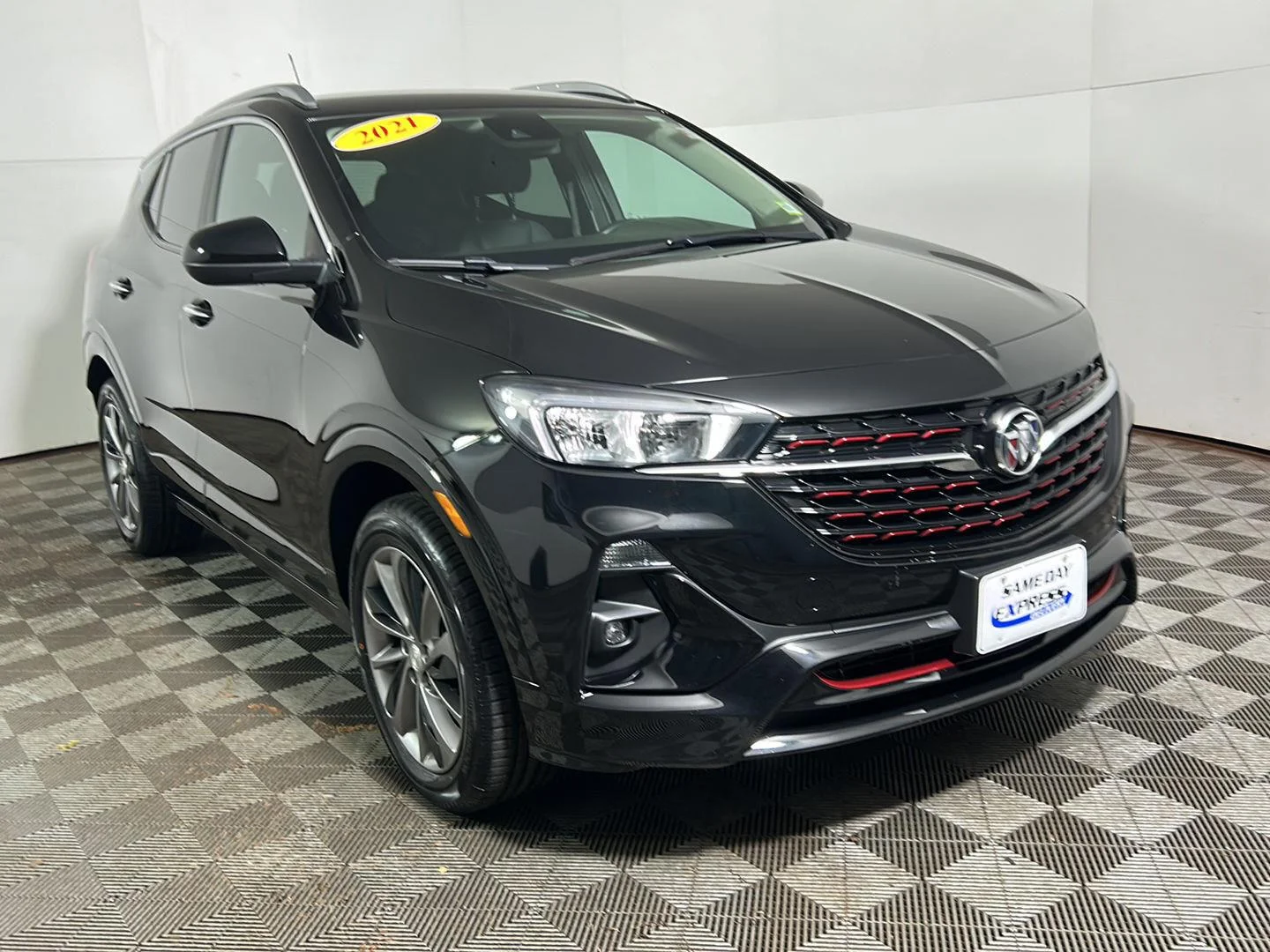 Used 2021 Ebony Twilight Metallic Buick Select image 4