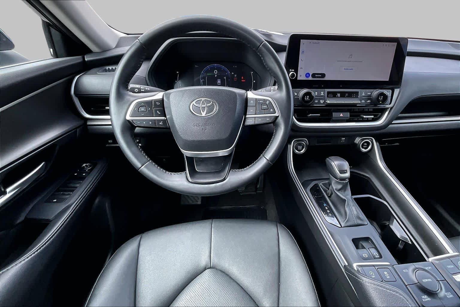 Used 2025 Midnight Black Metallic Toyota XLE image 6