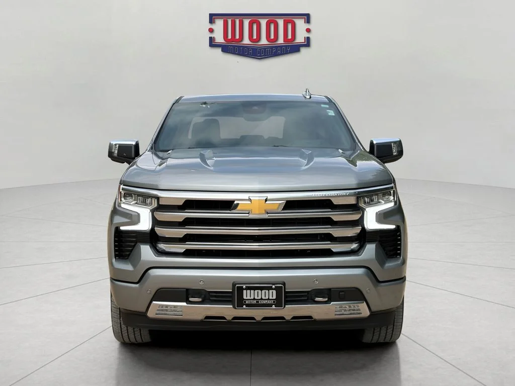 Used 2025 Sterling Gray Metallic Chevrolet High Country image 5