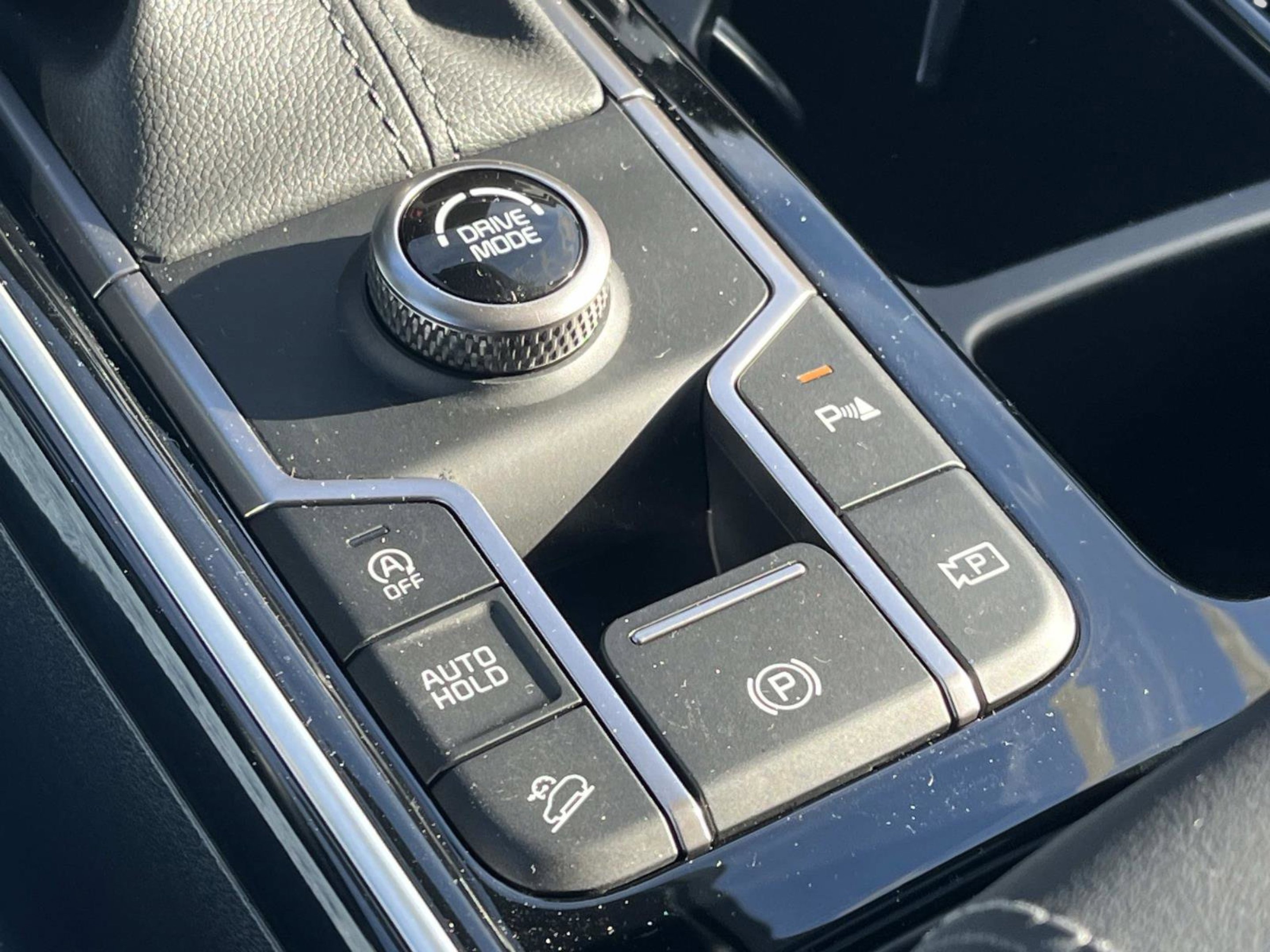2025 Kia Sorento SX - Photo 31