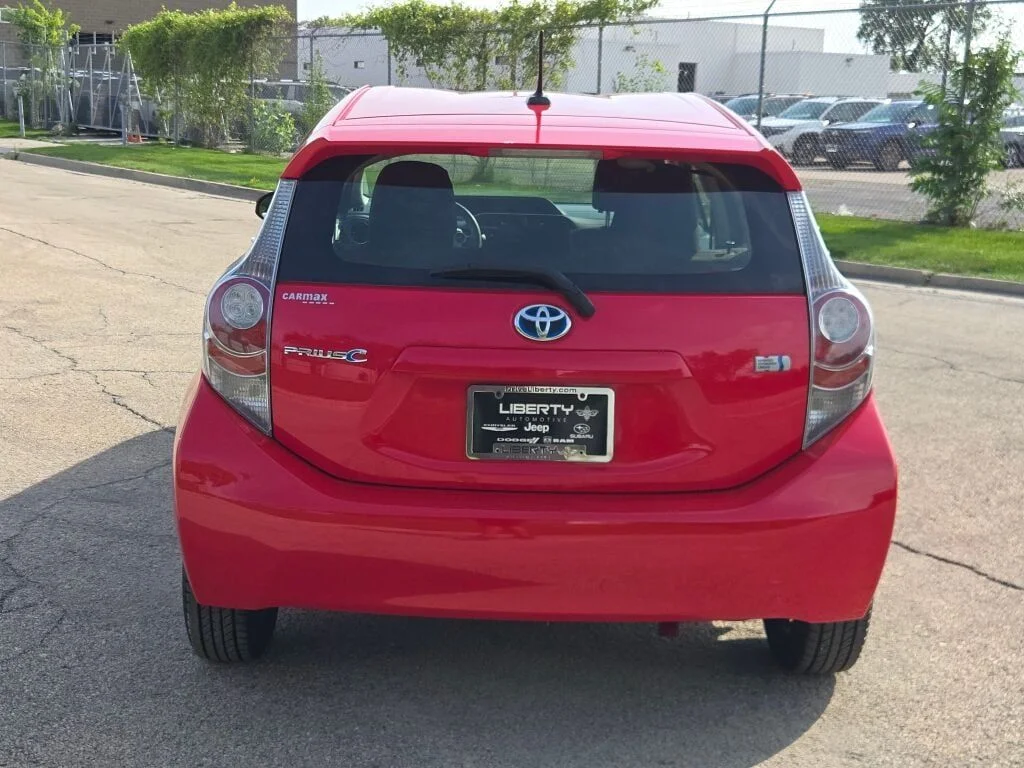 Used 2013 Red Toyota Three image 11