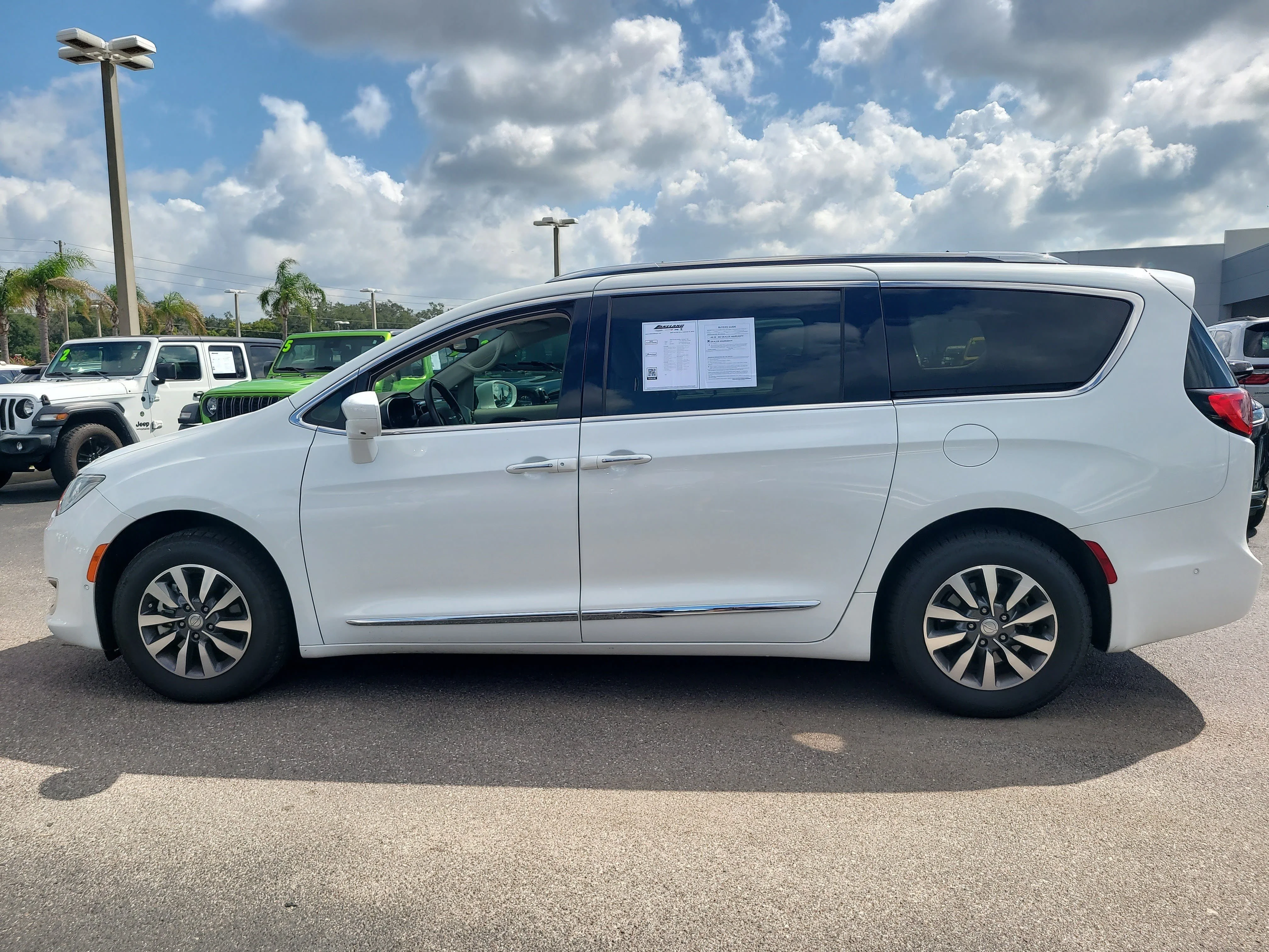 Used 2020 Bright White Clearcoat Chrysler Touring L Plus image 7