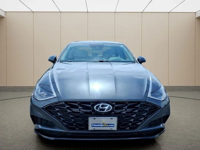Used 2022 Gray Hyundai Limited image 3