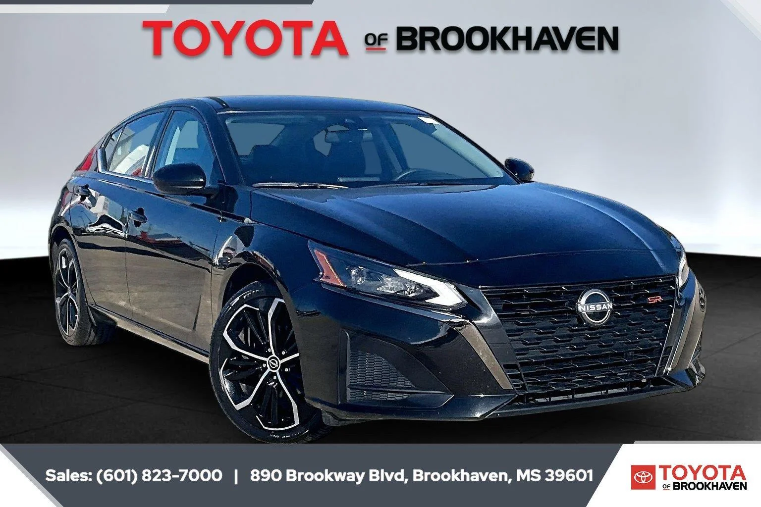 Used 2025 Super Black Nissan SR image 1