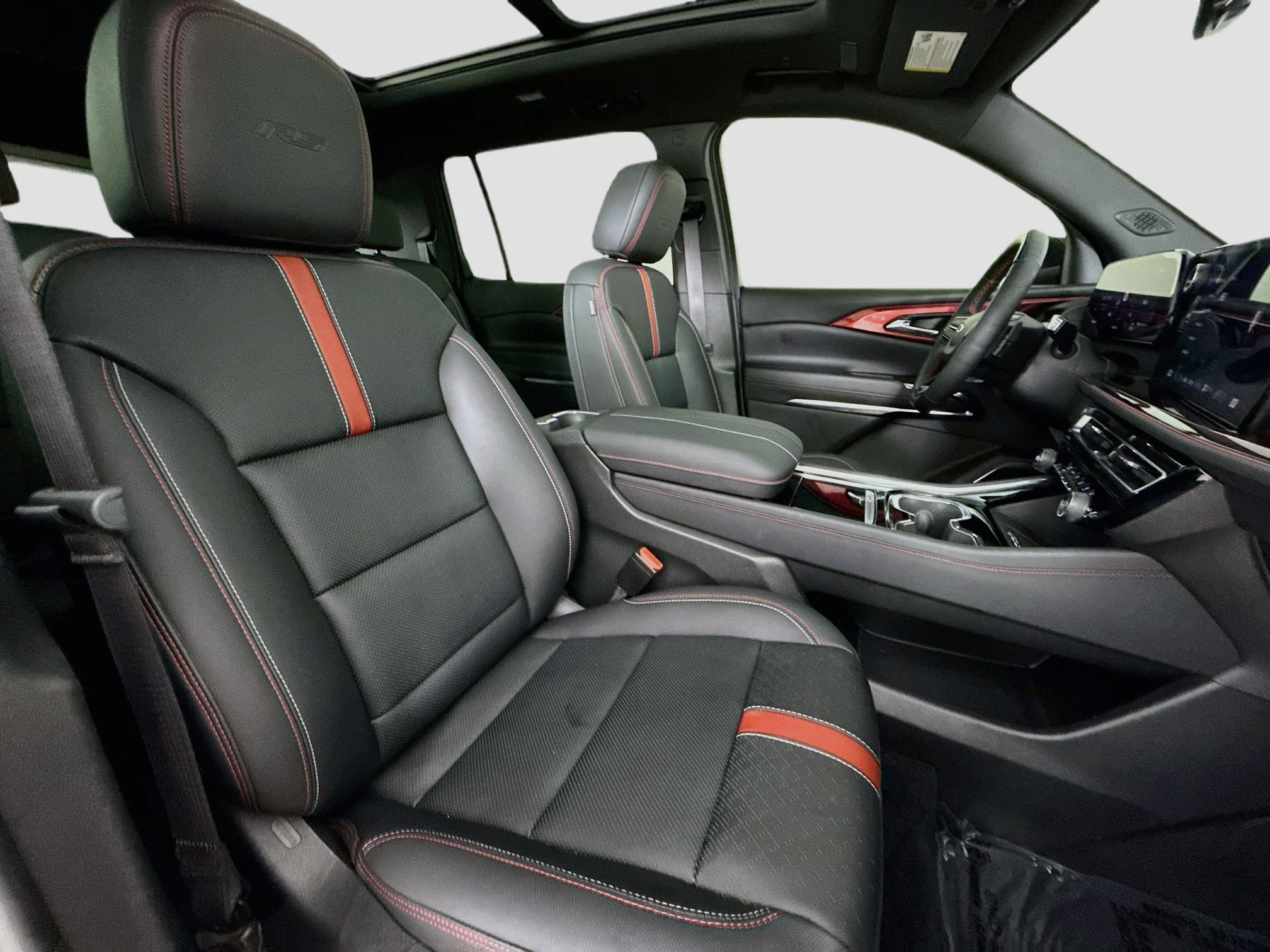 Used 2024 Iridescent Pearl Tricoat Chevrolet RS image 31