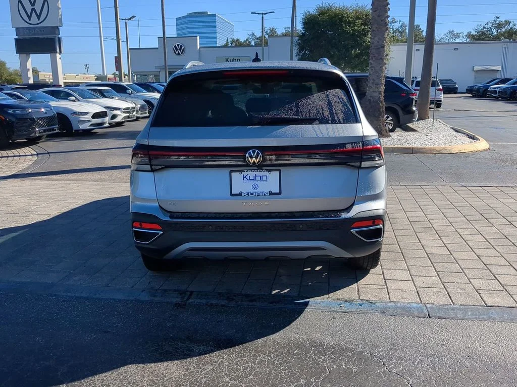 New 2026 Silver Volkswagen 1.5T SE image 5