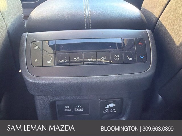 Used 2022 White Nissan SL image 18