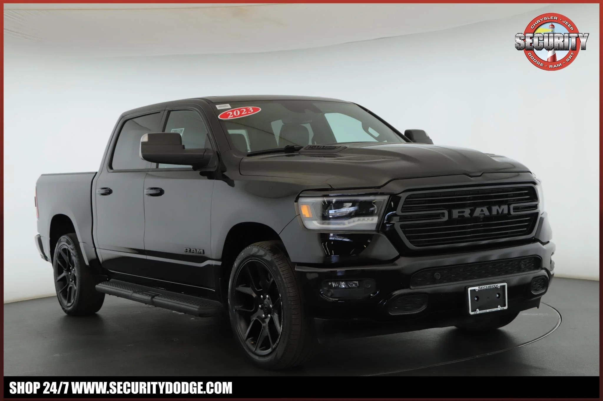 2023 RAM 1500 Laramie 4x4 Crew Cab 5'7's photo