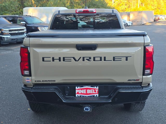 2024 Chevrolet Colorado ZR2 - Photo 16