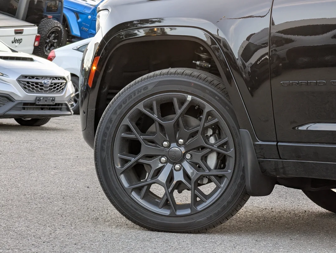 New 2026 Black Jeep Summit - - 4x4 - 324HP Turbo I4 - Adaptive Cruise Control - Blind Spot Monitor & More! image 9