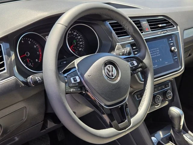 Certified Used 2020 Blue Volkswagen 2.0T SE image 18