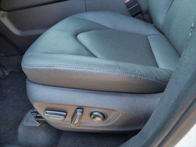 Certified Used 2026 WIND CHILL PEARL Toyota  image 21