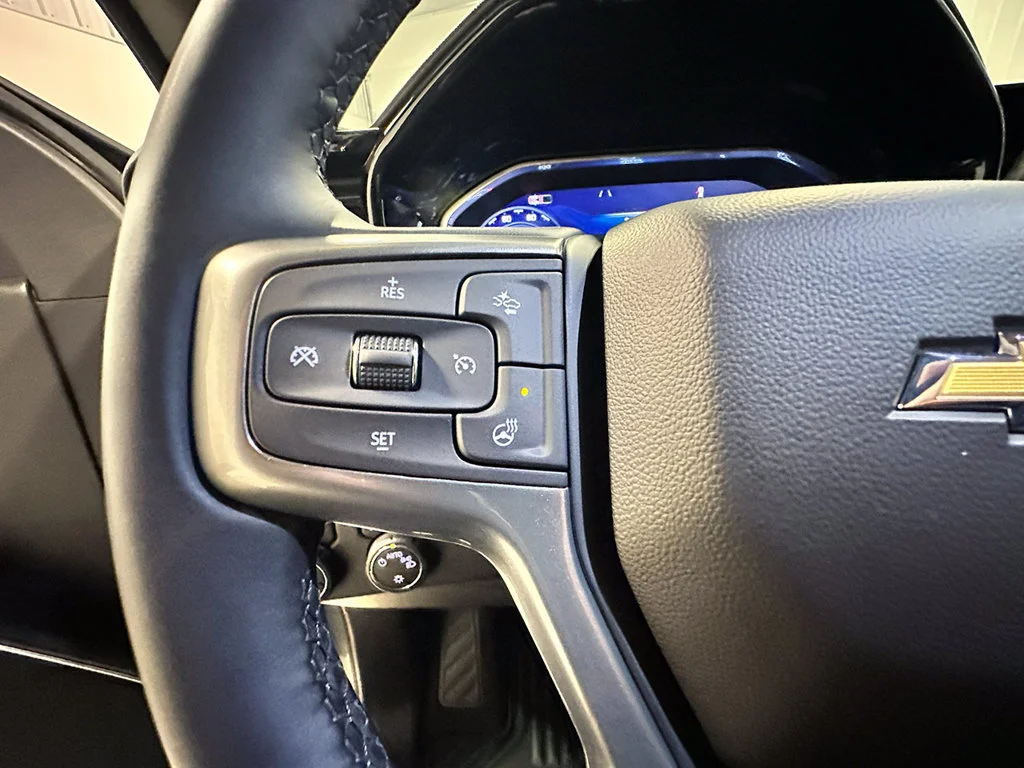 Used 2026 Sterling Gray Metallic Chevrolet LT (2FL) image 31