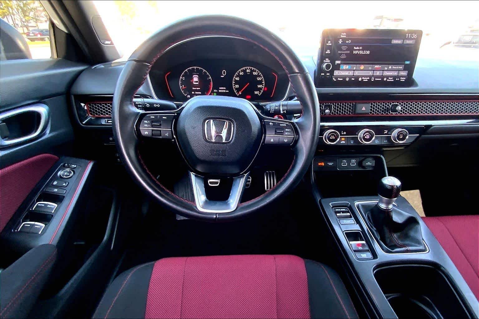 Used 2024 Platinum White Pearl Honda  image 12