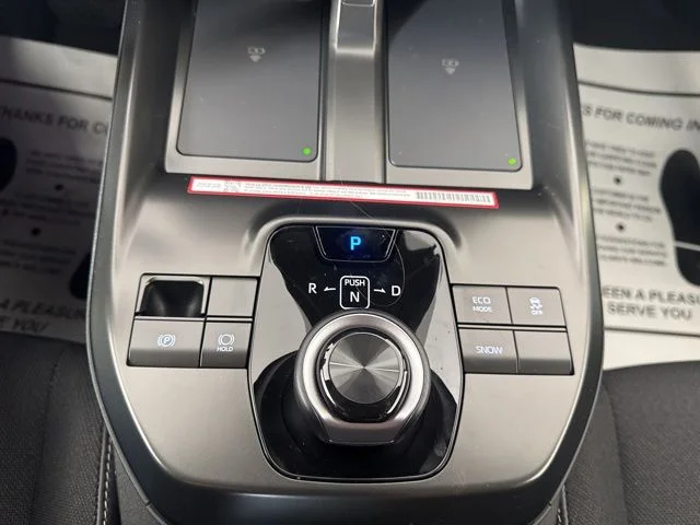 New 2026 Wind Chill Pearl <sup>1</sup> Toyota  SE image 17