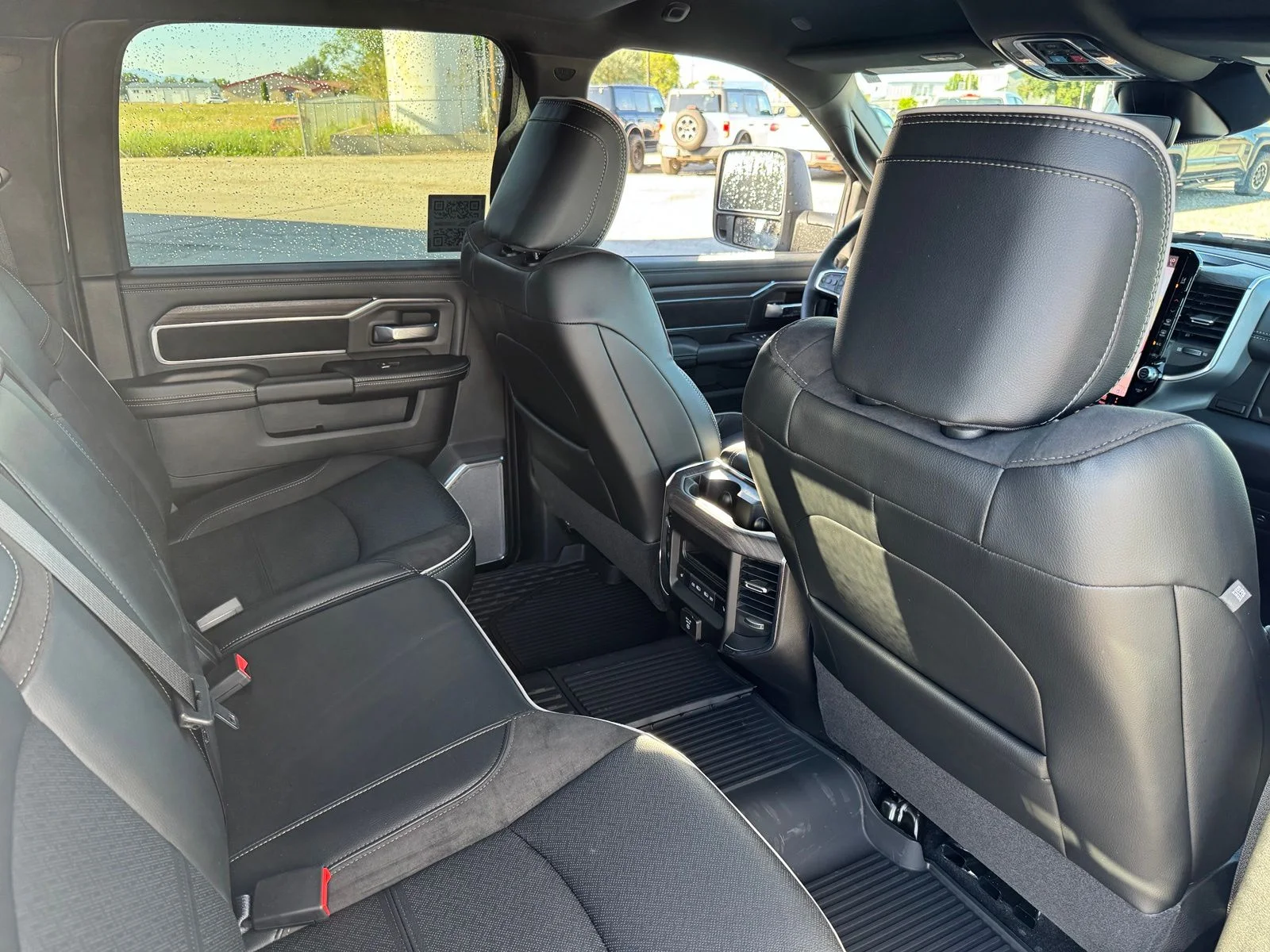 New 2026 Silver-Zynith Exterior Paint RAM Laramie image 33