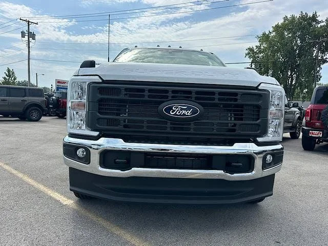 New 2027 Oxford White Ford F-350® XL image 2