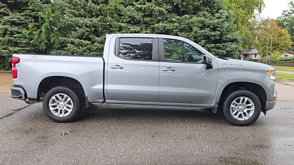 Used 2024 Gray Chevrolet RST image 28