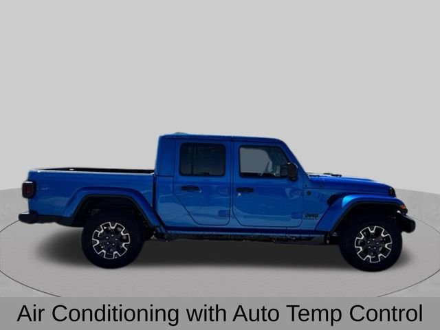 New 2026 Hydro Blue Pearl-Coat Exterior Paint Jeep Sahara image 10