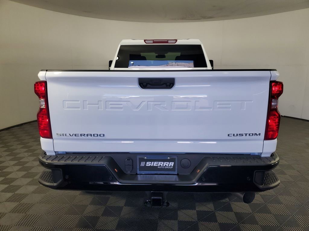 New 2026 Summit White Chevrolet Custom image 5