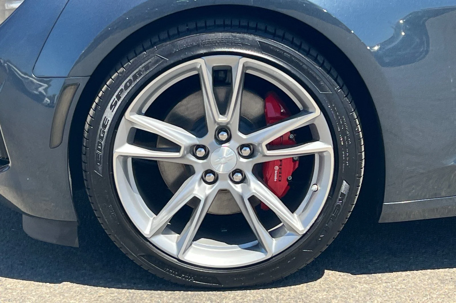 Used 2022 Gray Chevrolet LT1 image 25