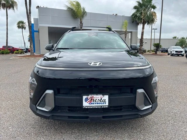 Used 2025 Black Hyundai SEL image 2