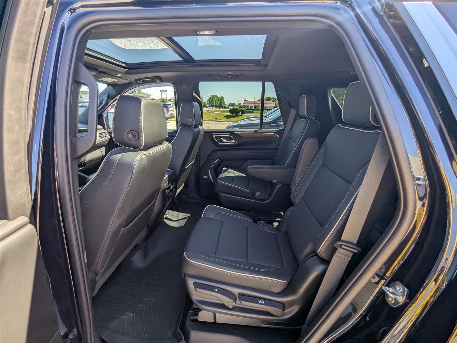 Used 2023 Midnight Blue Metallic Chevrolet Premier image 25