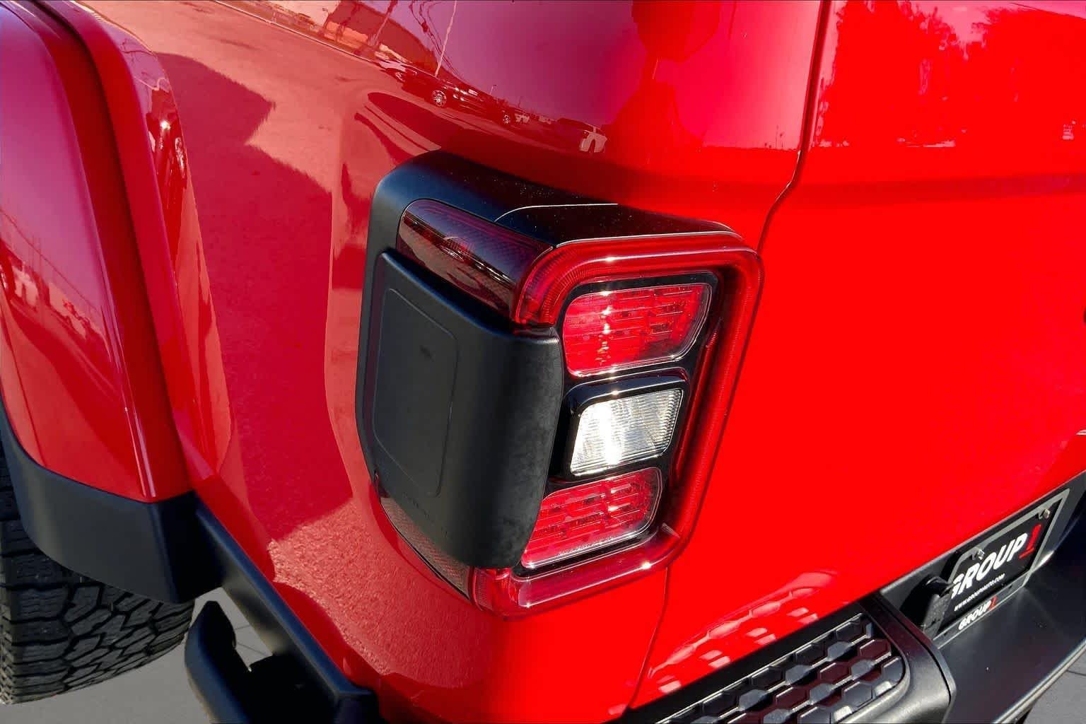 Certified Used 2023 Firecracker Red Clearcoat Jeep Rubicon image 29