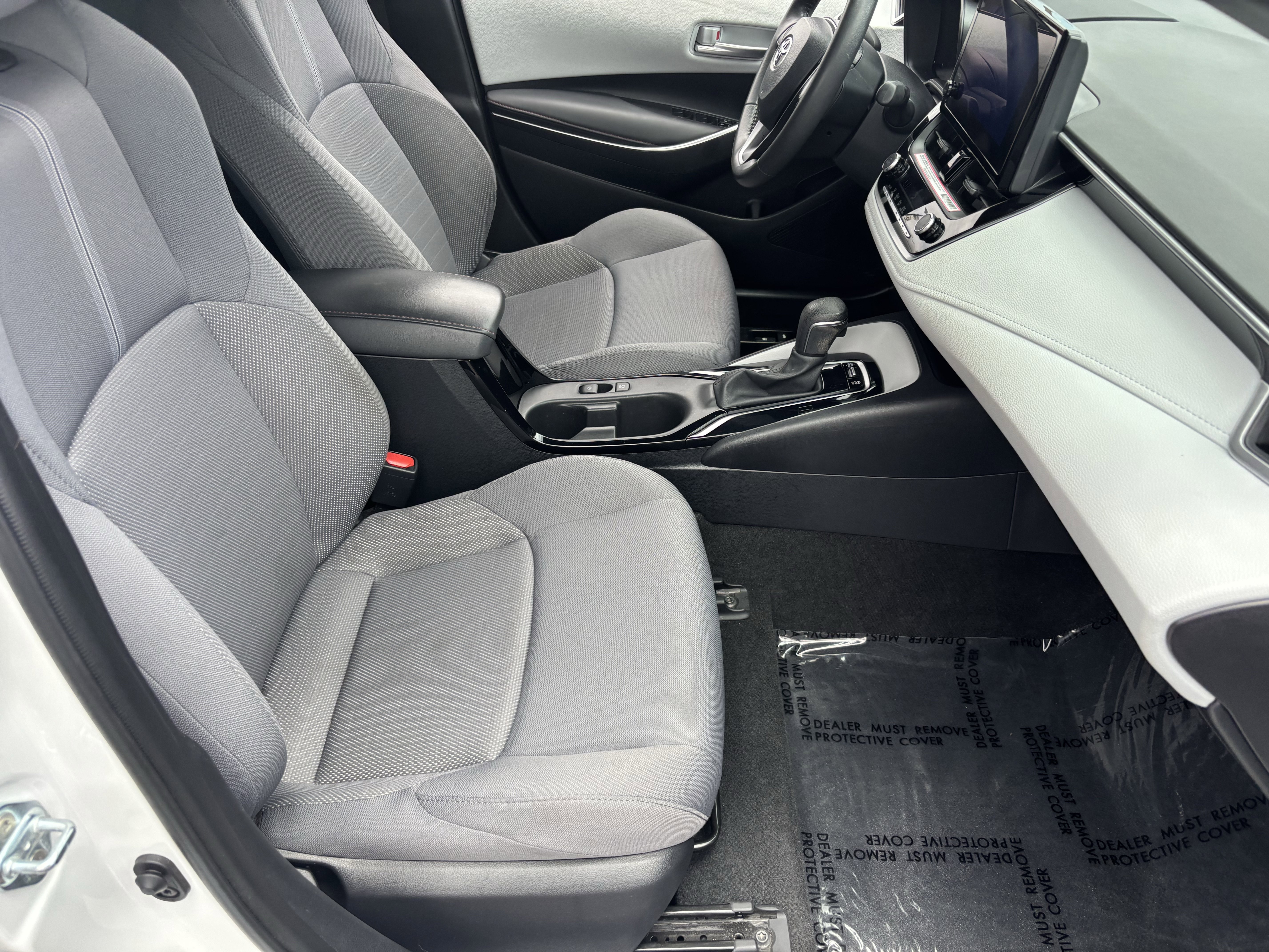 Used 2024 Ice Toyota SE image 10
