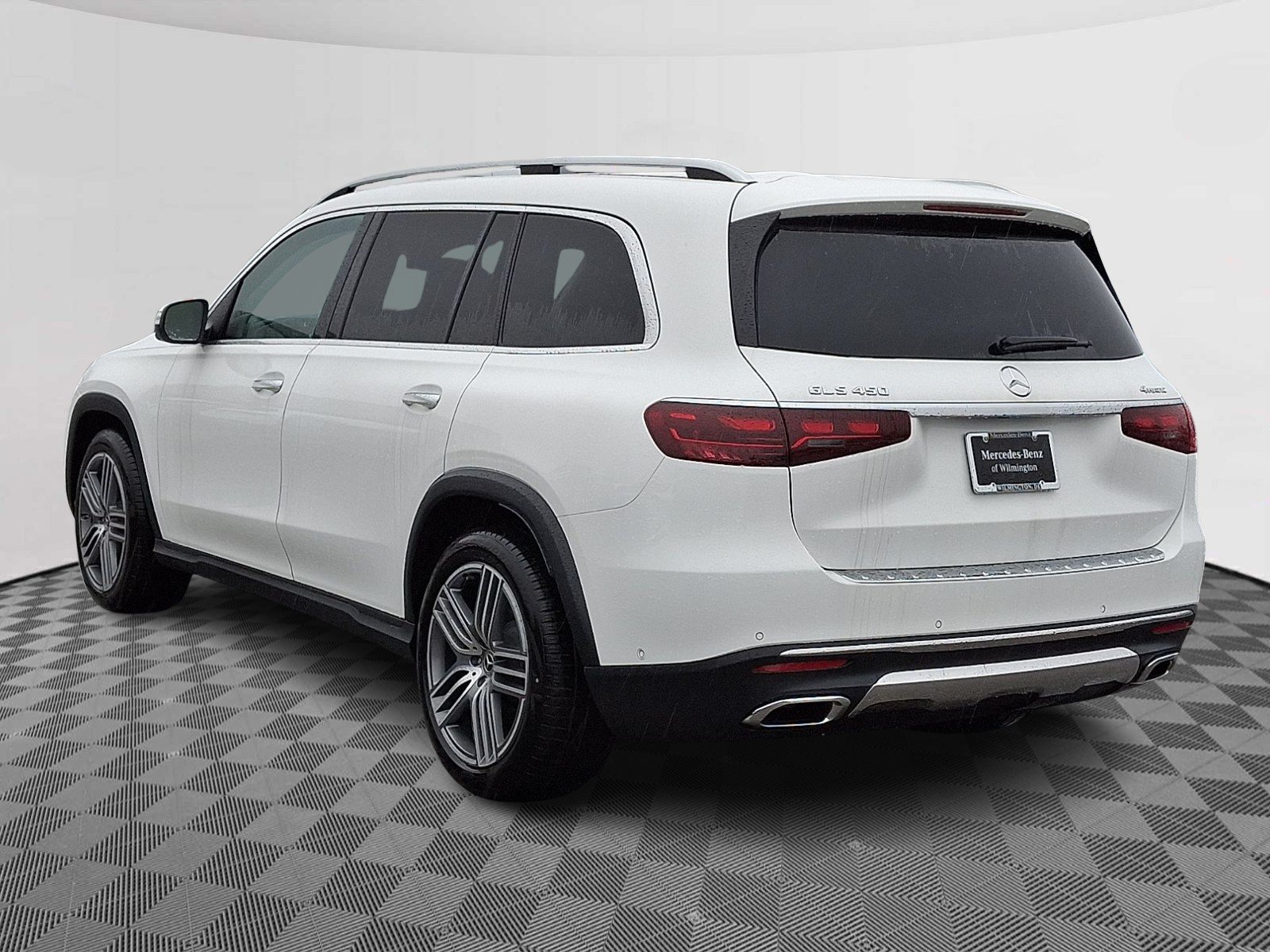 New 2026 Polar White Mercedes-Benz GLS 450 image 4